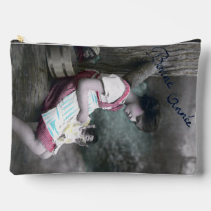 Bonne Année Vintage Mädchen mit Puppe Zubehörtasche