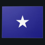 Bonnie Blue Flag Notizblock<br><div class="desc">Dieses Design zeigt die Bonnie Blue Fahne, die zu verschiedenen Zeiten mit der Republik Texas, der kurzen gelebten Republik Westflorida und den südlichen Staaten Amerikas zu Beginn des Zivilen Krieges in Amerika im Jahr 1861 assoziiert war. Sie dient heute oft als repräsentatives Banner der südöstlichen Staaten im Allgemeinen. Es besteht...</div>