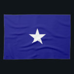 Bonnie Blue Flag White Star Geschirrtuch<br><div class="desc">Die Blaue Flagge von Bonnie mit ihrem einzigen weißen Stern auf blauem Hintergrund war zu Beginn des Zivilen Amerikanischen Krieges die inoffizielle Flagge der Konföderierten Staaten Amerikas.</div>