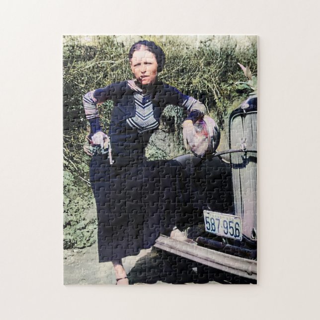 Bonnie Parker rauchen ein Auto 1933 Farbredux Puzzle (Vertikal)