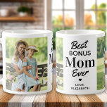 BONUS MAMA Step Mama Muttertag Zoll 2 Foto Kaffeetasse<br><div class="desc">Wir stellen Ihnen unsere herzliche Muttertagskaffee-Tasse vor, die speziell für Bonusmütter, Schrittmütter und Schrittmütter entwickelt wurde, die einen besonderen Platz in unserem Herzen haben. Diese moderne und stilvolle Tasse zeigt die Botschaft: "Die beste Bonus-Mama aller Zeiten" Es ist eine süße und herzliche Art, Dankbarkeit und Liebe gegenüber den Frauen auszudrücken,...</div>