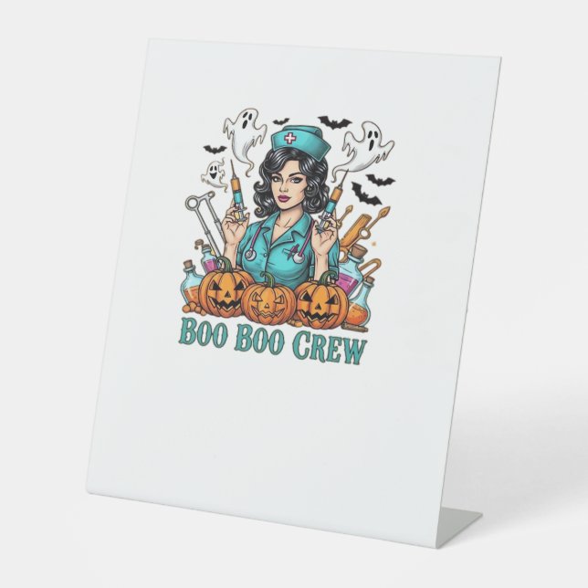 Boo Boo Crew Halloween Nurse mit Syringen und Pum Sockelschild (Vorderseite)