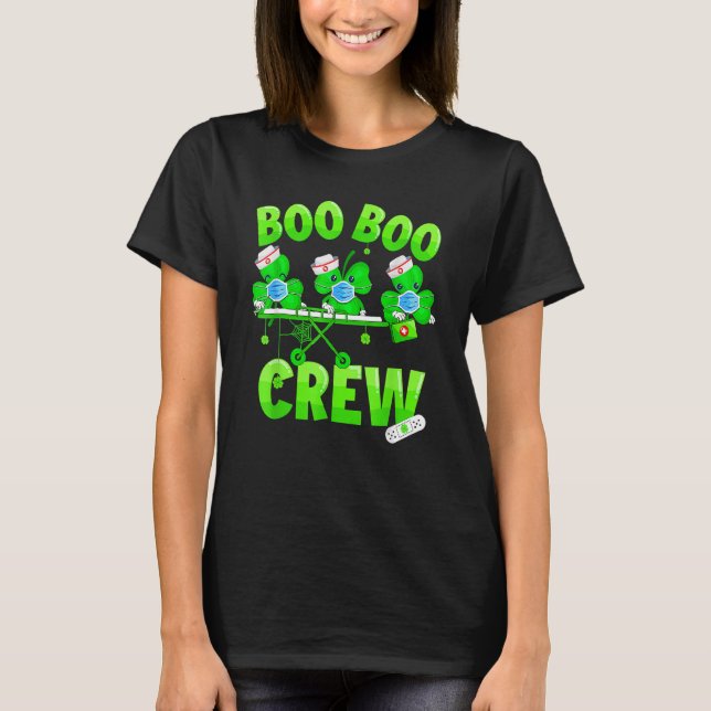Boo Boo Crew Nurse St Patrick's Day Kleeblatt Face T-Shirt (Vorderseite)