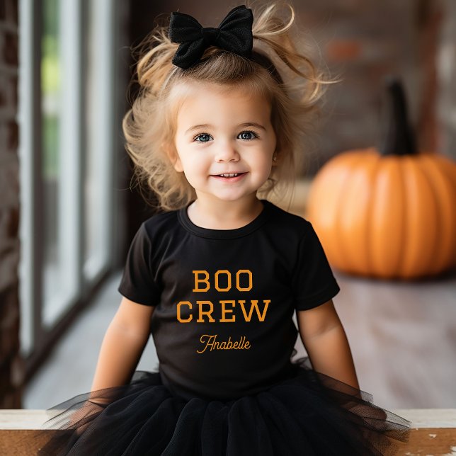 Boo Crew Mit Monogramm Halloween Baby Strampler (Von Creator hochgeladen)