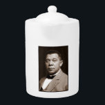 Booker Washington: Afrikanischer amerikanischer Er<br><div class="desc">Booker Taliaferro Washington, 1856 in die Sklaverei geboren, Rose zu einem prominenten afrikanischen amerikanischen Führer und Erzieher. Nach dem Zivilen Krieg verfolgte er die Bildung und besuchte das Seminar in Hampton, Landwirtschafts- und Wayland. - Im Jahr 1881 gründete Washington die Tuskegee in Alabama, einer Schule, die sich der Berufsausbildung afrikanischer...</div>