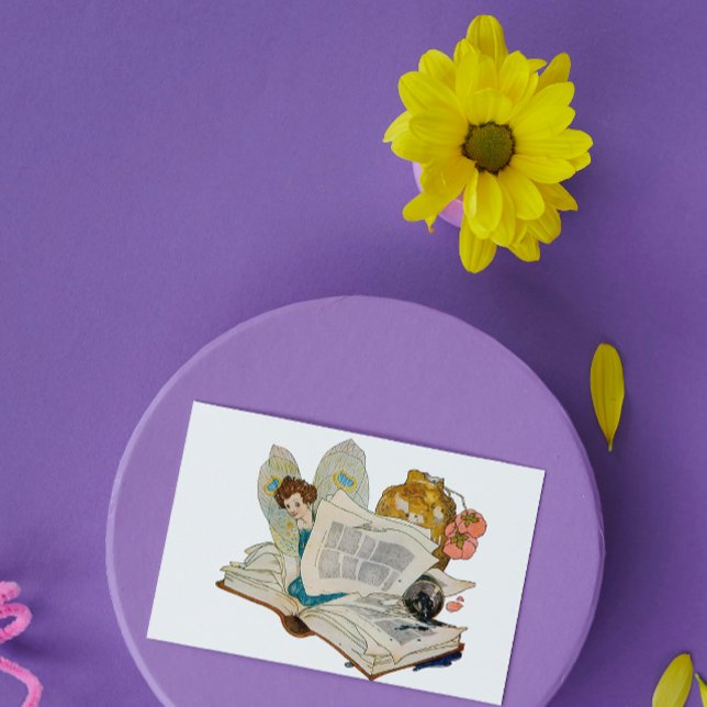 Bookworm Fairy Postkarte (Von Creator hochgeladen)