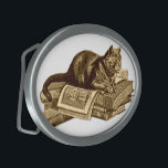 Bookworm Kitty Cat Reading Books Ovale Gürtelschnalle<br><div class="desc">Bookworm Kitty Cat ruht auf seiner Bibliothek und liest Bücher,  die auf Geschenkartikeln gedruckt sind.</div>