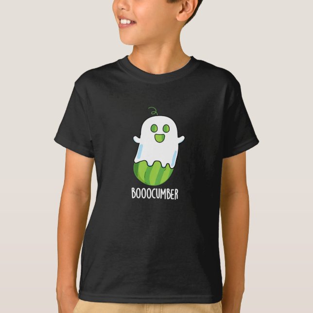 Booocumber Funny Ghost Cucumber Pun Dark BG T-Shirt (Vorderseite)