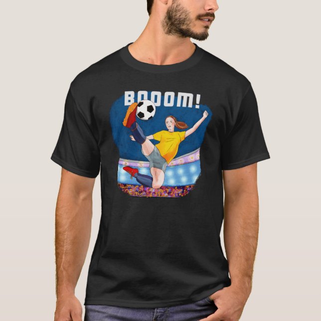 Booom Professional Football Kicks the Ball  Creati T-Shirt (Vorderseite)