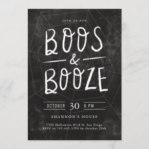 Boos und Booze Chalk Hand Lettes Halloween-Party Einladung