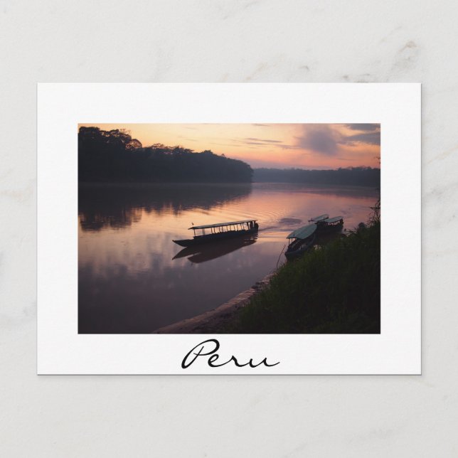 Boot auf dem Amazonas Fluss in Peru weiße Text Pos Postkarte (Vorderseite)