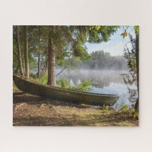 Boot auf dem Landschaftlichen Jigsaw Puzzle
