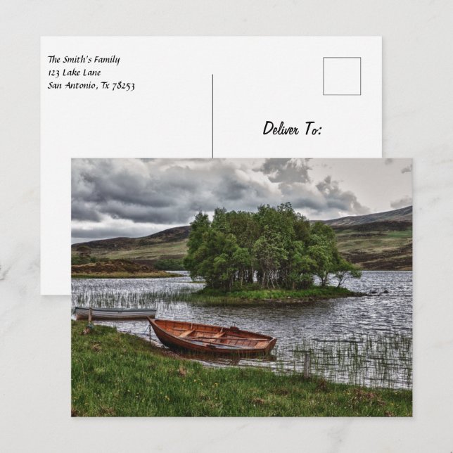 Boot auf einem See in Schottland Postkarte (Vorne/Hinten)