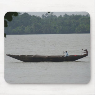 Boot auf Fluss Mousepad