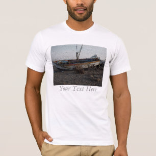 Boot auf Kiesel Hummerposten in Gravur Foto T-Shirt