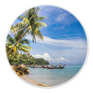 Boote am südlichen Ende des Strandes von Bang Tao Keramikknauf