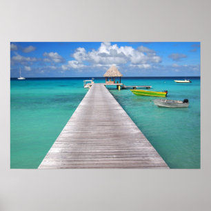 Boote an einer Anlegestelle im Pazifik Poster