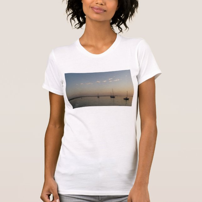 Boote auf dem Wasserfoto T-Shirt (Vorderseite)