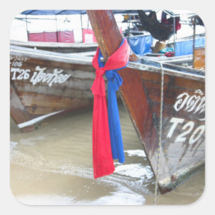 Boote auf den Phi-Phi-Inseln des Strand- , Quadratischer Aufkleber
