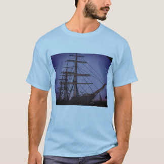 Boote im Seehafen T-Shirt