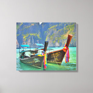 Boote in der Maya Bay Leinwanddruck