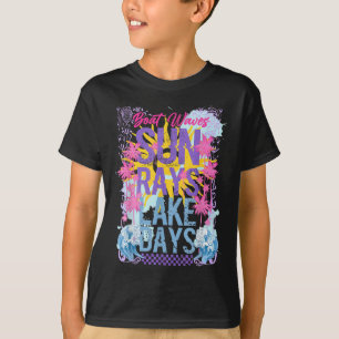 Boots Wellen Sonnenstrahlen Seetage Sommerferien H T-Shirt