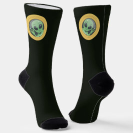 Bootsbesitzer Außerirdischer winkt durch Bullauge Socken