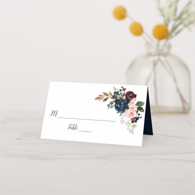 Bordeaux-, marineblau- und rötlich-rosa Blumenhoch Platzkarte (Vorderseite)