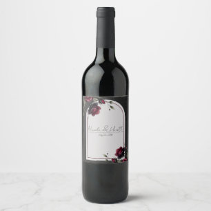 Bordeaux rote Rosen schummrig graue Blumenhochzeit Weinetikett
