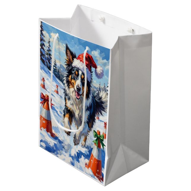 Border Collie Dog Christmas Snow Agility Fun Mittlere Geschenktüte (Vorderseite Schrägansicht)