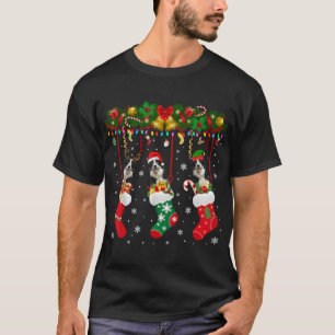 Border Collie im Socken-Weihnachtsmann-Rentier-Elf T-Shirt