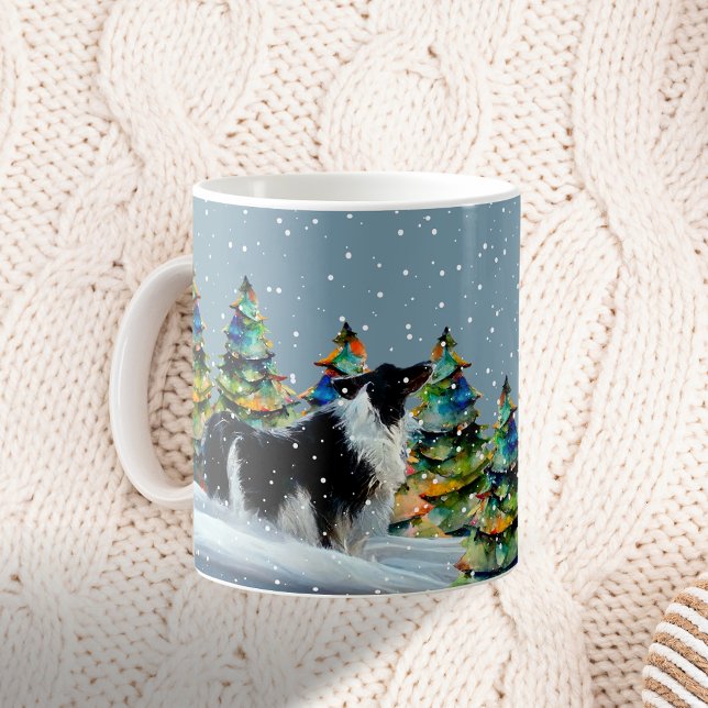 Border Collie im Winterschneewald Weihnachtsbaum Kaffeetasse (Von Creator hochgeladen)