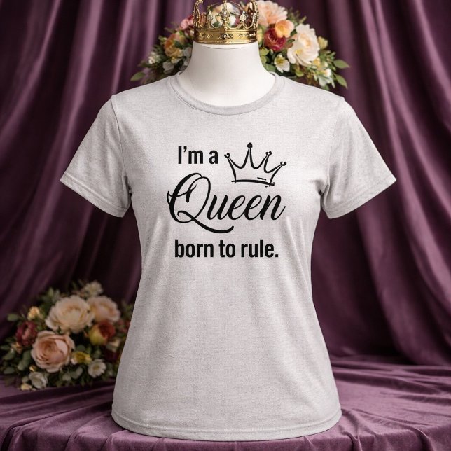 Born a Queen T-Shirt Tri-Blend Shirt (Von Creator hochgeladen)