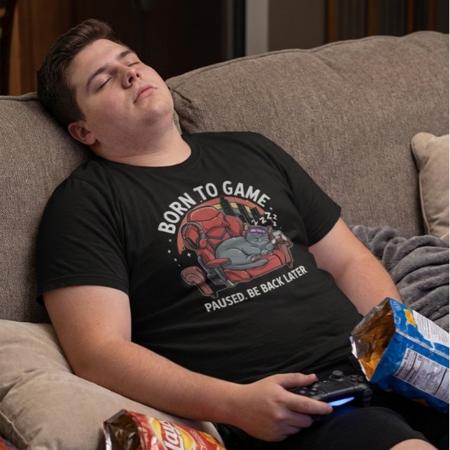 Born to Game Cat Sleeping in Gaming Chair T-Shirt (Von Creator hochgeladen)