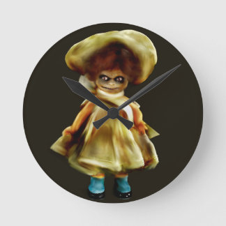 BÖSE DORA-PUPPE, gruselige Puppen-Produkt gruselig Runde Wanduhr