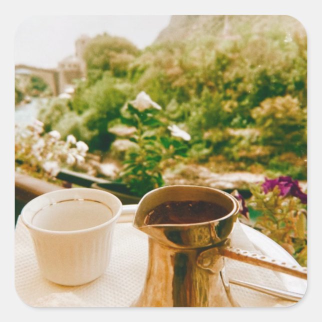 Bosnischer Kaffeepause in Mostar Quadratischer Aufkleber (Vorderseite)