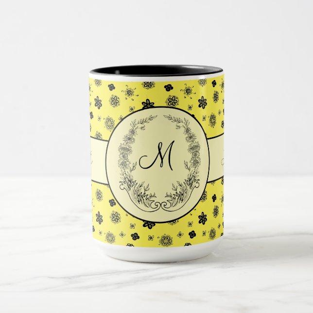 Boss Lady Yellow Black Monogram Ringer 15oz Tasse (Zentrum)