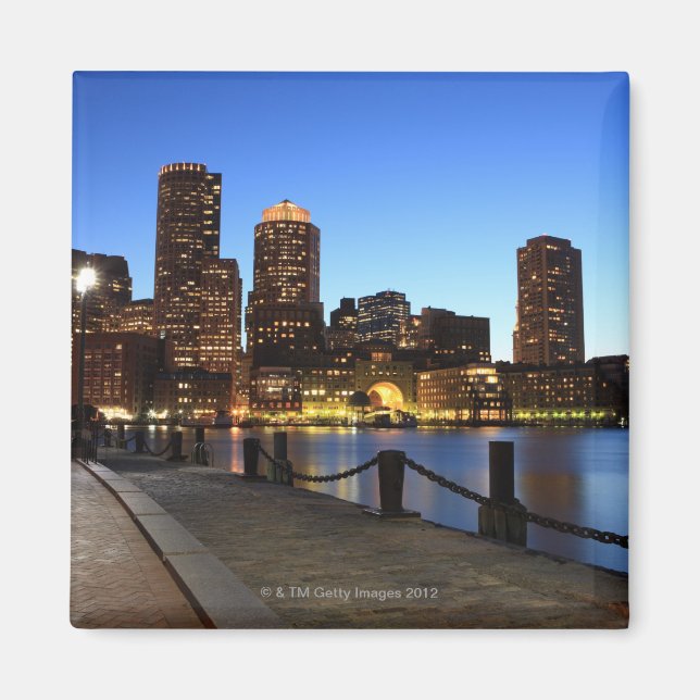 Boston Hafen und Skyline. Boston ist einer der 6 Magnet (Vorne)