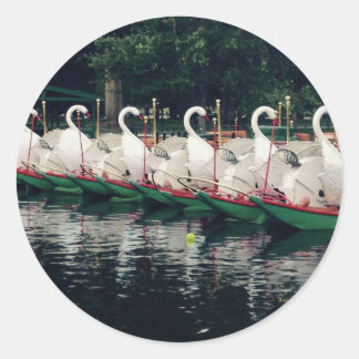 Boston Public Gardens Swan Boote Runder Aufkleber