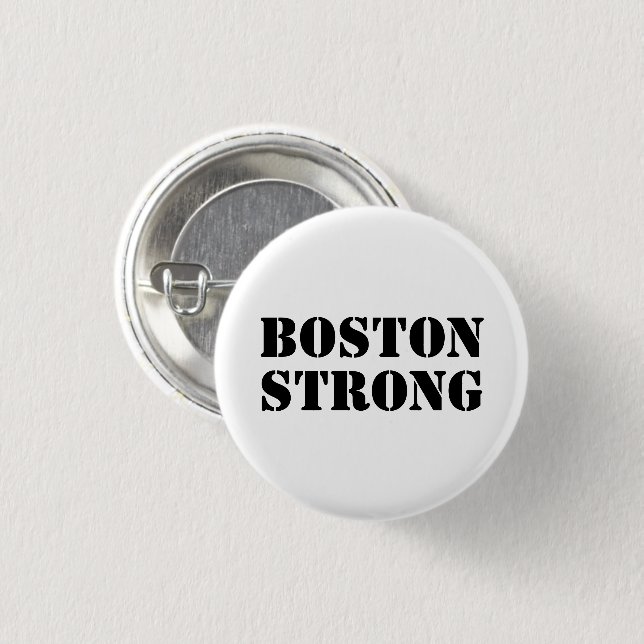 "Boston Strong" schwarz Button (Vorne & Hinten)