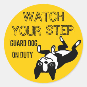 Boston Terrier Beobachten Sie Ihren Schritt: Wachh Runder Aufkleber