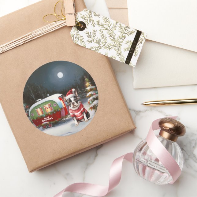 Boston Terrier Caravan Christmas Adventure Runder Aufkleber (Schenken)