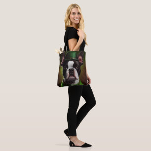 Boston Terrier Hund in St. Patrick's Day Kleid