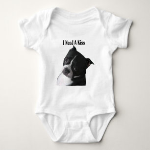 Boston Terrier: Ich benötige einen Kuss Baby Strampler