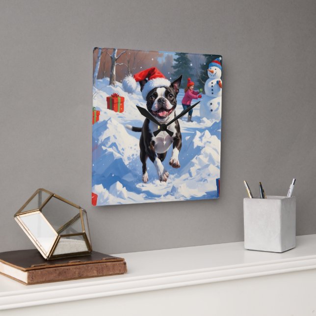 Boston Terrier Weihnachtsfest Schneeszene Quadratische Wanduhr (Büro)