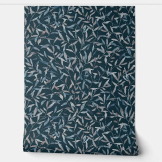 Botanisch graue graublaue Blätter auf dunkelblau Tapete