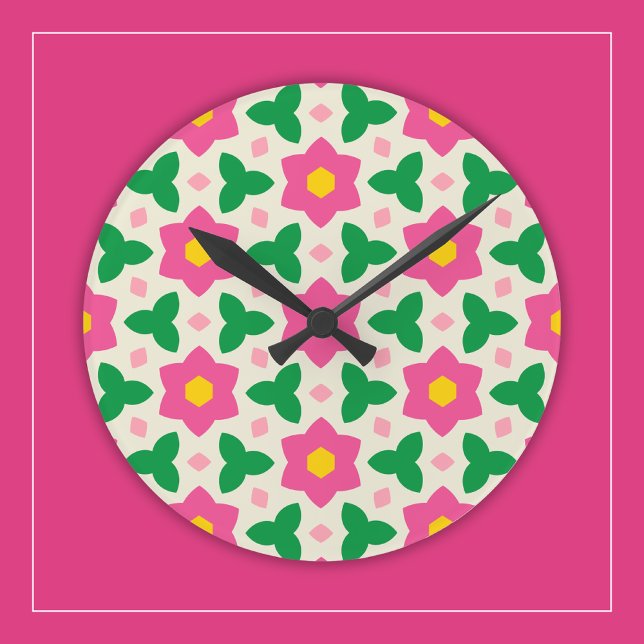Botanische Blume in Hot Pink auf Mod Geometric Flo Runde Wanduhr (Von Creator hochgeladen)