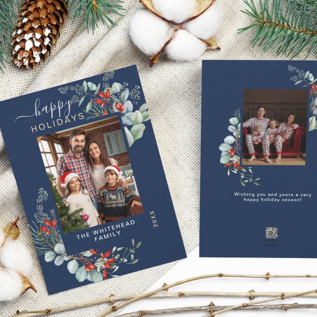 Botanische Grünpflanzen Foto Navy Blue Feiertagskarte (You will love these beautiful Christmas cards! They feature botanical watercolor pine and berries.)