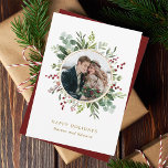 Botanische Grünpflanzen Weihnachten Gold Foto<br><div class="desc">This Foto von Christmas Holiday card feys painted watercolor eucalyptus,  green leaves,  red berries,  pine Zweige und a Gold Circle Frame with optional text on the back. For more advanced customization of this design,  please click the customize further link. Matching items are are available.</div>