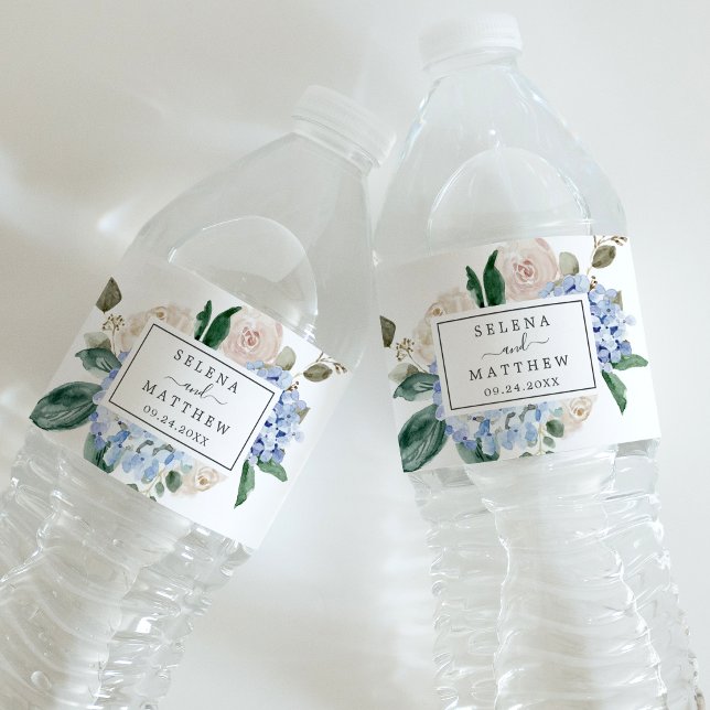 Botanische Hochzeit mit Blauer Hydrangea Wasserflaschenetikett (Elegant Blue Hydrangea Botanical Floral Wedding Water Bottle Label)
